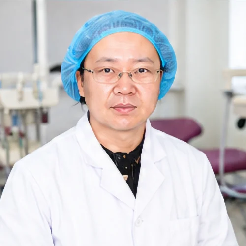 Доктор Ли Чунь Жуй — Имплантолог